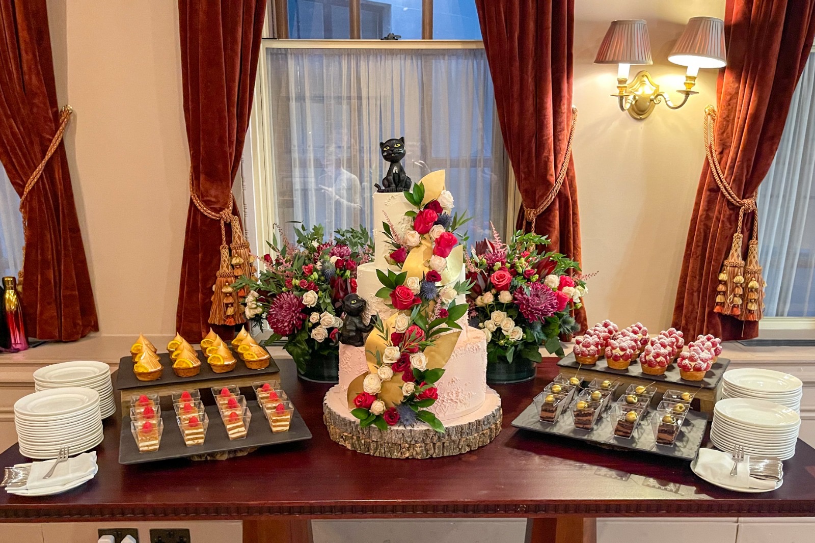 Elegant event flowers crafted by Fior di Vita