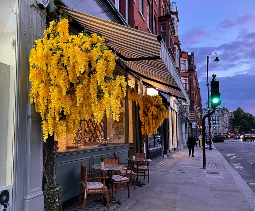 Luxury floral installation by Fior di Vita London